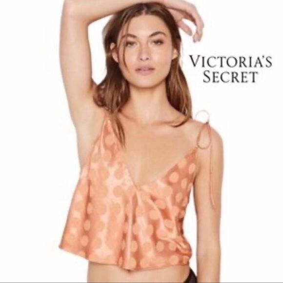 Victoria's Secret Tops - Victoria's Secret Peach Polka Dot Camisole - Size Medium